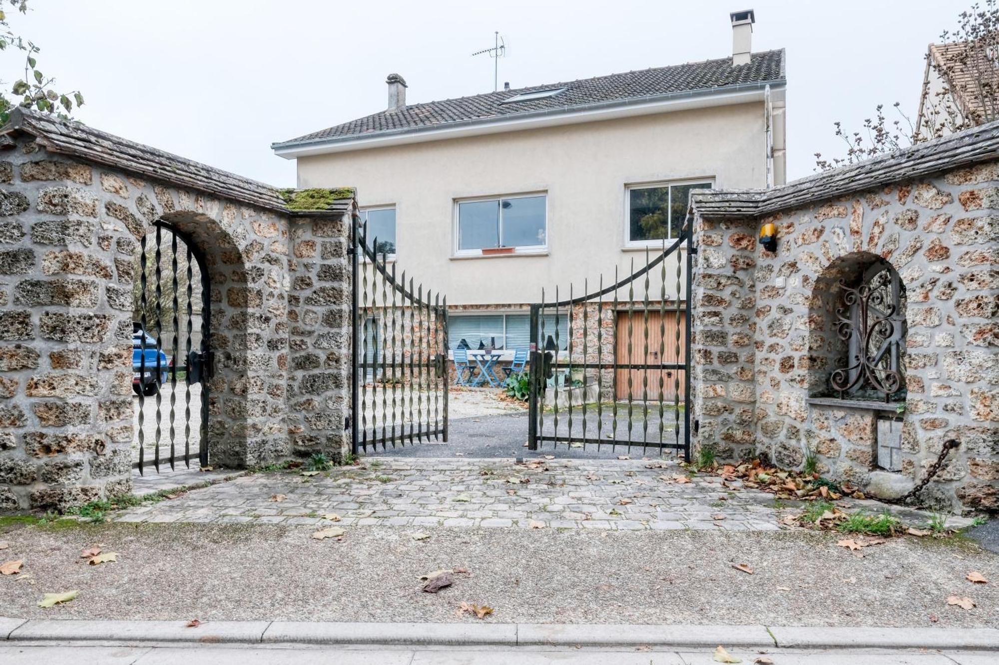 Studios De L'Etang Du Perray Le Perray-en-Yvelines Екстер'єр фото